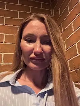 Snapshot of Sweet_Pussy2024 chatting on 02/05/25, 04:47 Sweet Pussy2024 online show from 02/05/25, 04:47