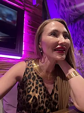 Snapshot of Sweet_Pussy2024 chatting on 02/21/25, 03:43 Sweet Pussy2024 online show from 02/21/25, 03:43