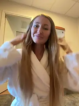 Snapshot of Sweet_Pussy2024 chatting on 03/02/25, 09:31 Sweet Pussy2024 online show from 03/02/25, 09:31