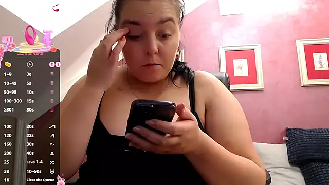 Wetandnaughtyxx online show from 11/11/25, 10:04