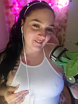 Snapshot of Jinyxx3 chatting on 03/11/25, 03:45 Jinyxx3 online show from 03/11/25, 03:45