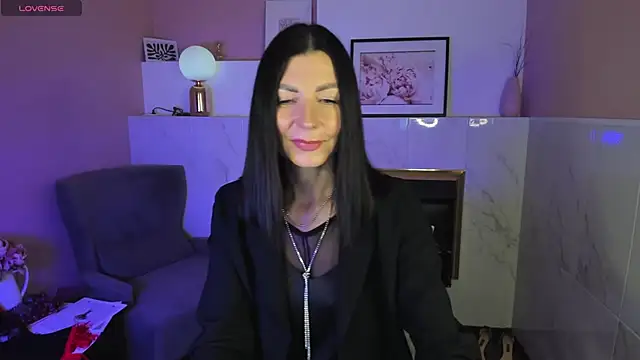 MonicaCheerful online show from 02/08/25, 08:42