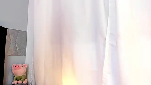 Alice evans lov online show from 03/18/25, 07:52