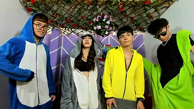 Snapshot of Escarlet_Abel-06 chatting on 02/15/25, 07:17 Escarlet Abel-06 online show from 02/15/25, 07:17