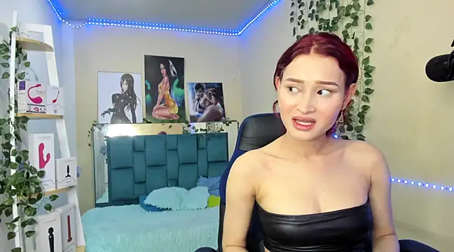 naomy hot 777 online show from 02/21/25, 03:45