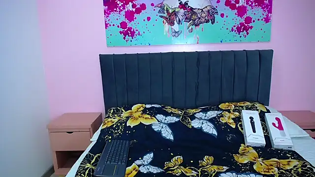 CamiilaReyes online show from 09/24/25, 01:14