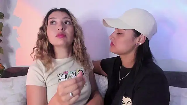 Snapshot of my_melody chatting on 12/14/25, 04:18 my melody online show from 12/14/25, 04:18