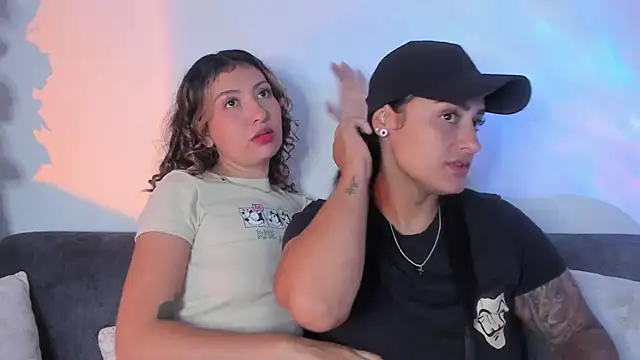 Snapshot of my_melody chatting on 12/23/25, 04:54 my melody online show from 12/23/25, 04:54