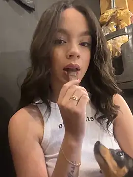 JullieBoo online show from 02/07/25, 02:40