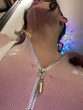 JullieBoo online show from 02/20/25, 12:19