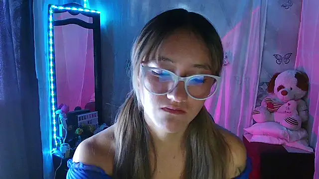 Snapshot of Lya1_ch chatting on 10/06/25, 09:45 Lya1 ch online show from 10/06/25, 09:45