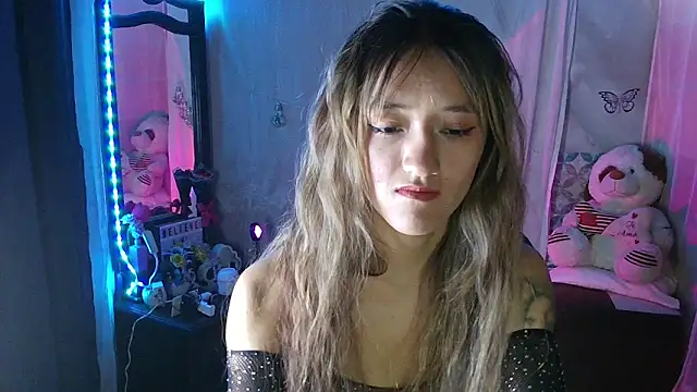 Snapshot of Lya1_ch chatting on 10/17/25, 09:28 Lya1 ch online show from 10/17/25, 09:28