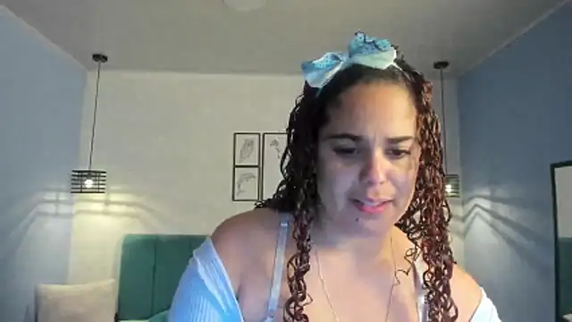 Snapshot of ninna_curly chatting on 05/04/26, 03:35 ninna curly online show from 05/04/26, 03:35