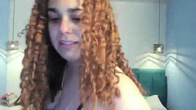 Snapshot of ninna_curly chatting on 05/22/26, 03:24 ninna curly online show from 05/22/26, 03:24