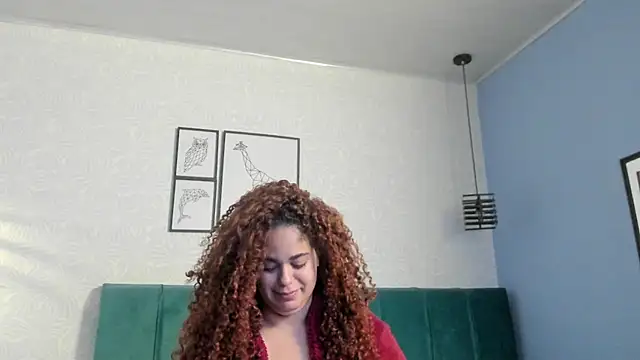 Snapshot of ninna_curly chatting on 06/05/26, 12:17 ninna curly online show from 06/05/26, 12:17