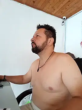 Snapshot of Daniel_08_8 chatting on 02/10/25, 02:16 Daniel 08 8 online show from 02/10/25, 02:16