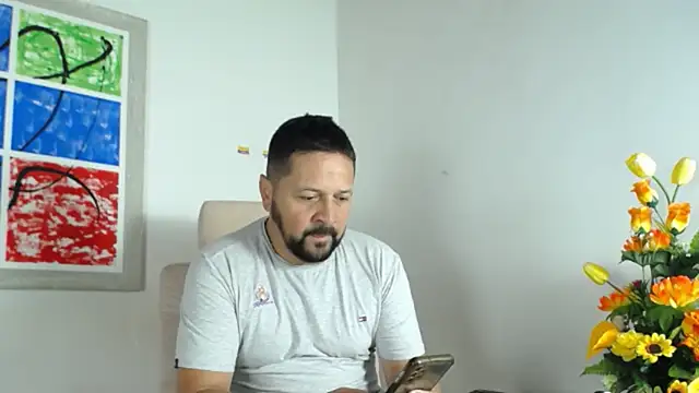 Snapshot of Daniel_08_8 chatting on 02/25/25, 02:11 Daniel 08 8 online show from 02/25/25, 02:11