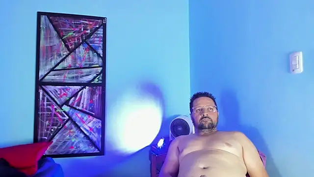 Snapshot of Daniel_08_8 chatting on 10/13/25, 11:27 Daniel 08 8 online show from 10/13/25, 11:27