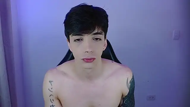 Snapshot of H3ll_B0I chatting on 04/11/26, 06:07 H3ll B0I online show from 04/11/26, 06:07