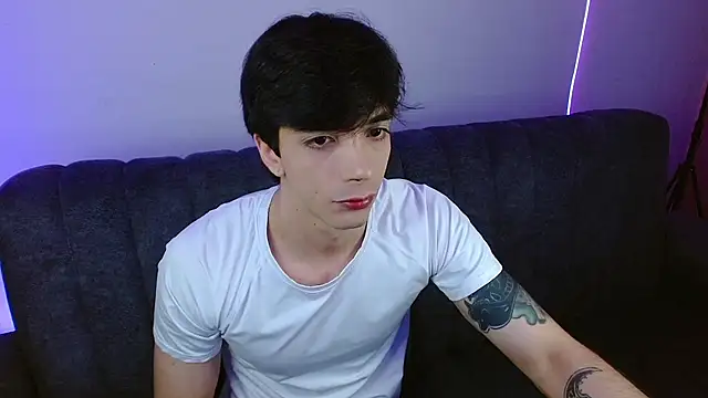 Snapshot of H3ll_B0I chatting on 05/04/26, 03:13 H3ll B0I online show from 05/04/26, 03:13