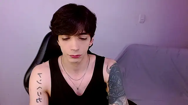 Snapshot of H3ll_B0I chatting on 06/16/26, 05:10 H3ll B0I online show from 06/16/26, 05:10