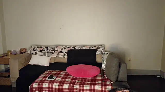 Snapshot of FreckleFaceBeauty chatting on 03/19/26, 02:26 FreckleFaceBeauty online show from 03/19/26, 02:26