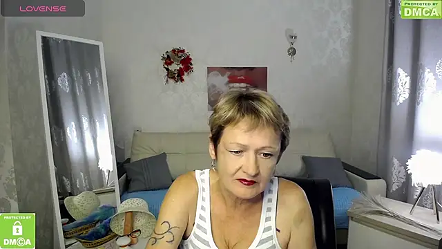 Snapshot of SexyGrandma_ chatting on 09/16/25, 05:14 SexyGrandma  online show from 09/16/25, 05:14