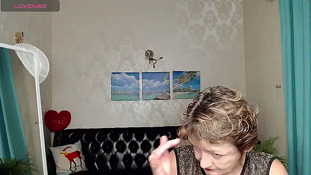 Snapshot of SexyGrandma_ chatting on 11/07/25, 04:07 SexyGrandma online show from 11/07/25, 04:07