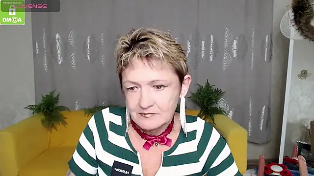 Snapshot of SexyGrandma_ chatting on 11/29/25, 05:05 SexyGrandma online show from 11/29/25, 05:05