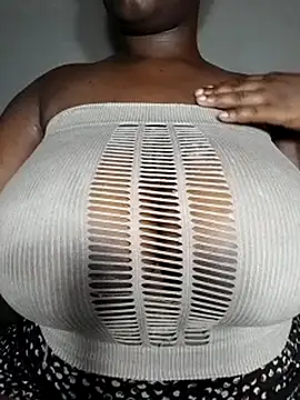 Snapshot of owamiee chatting on 02/16/25, 09:27 owamiee online show from 02/16/25, 09:27