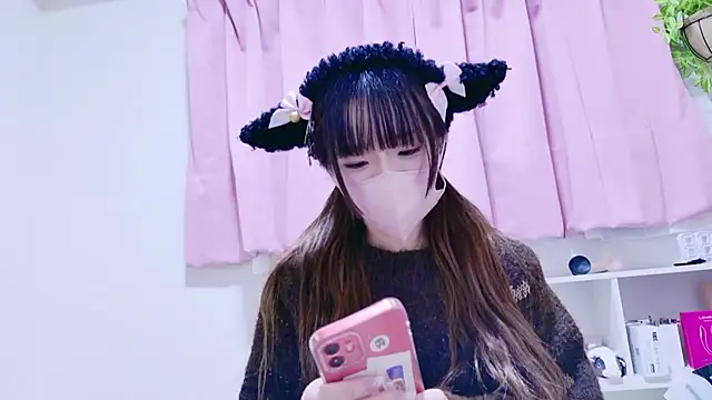 Snapshot of CIEL_514 chatting on 10/29/25, 08:16 CIEL 514 online show from 10/29/25, 08:16