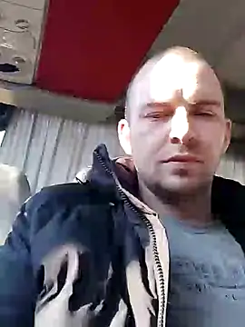 Snapshot of Milankure111 chatting on 02/10/25, 01:11 Milankure111 online show from 02/10/25, 01:11