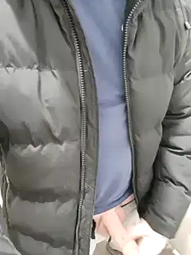 Snapshot of Milankure111 chatting on 02/27/25, 07:15 Milankure111 online show from 02/27/25, 07:15