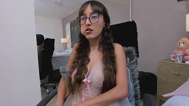 MelodyWinx online show from 03/18/25, 09:21