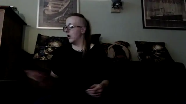 Snapshot of Astrid-Gilbert chatting on 01/29/25, 06:18 Astrid-Gilbert online show from 01/29/25, 06:18