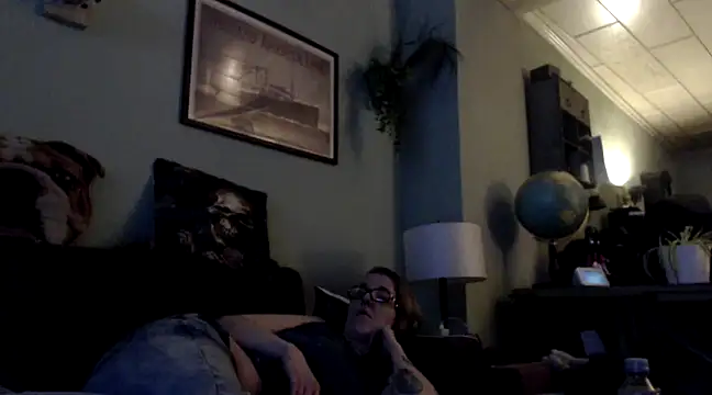 Snapshot of Astrid-Gilbert chatting on 03/02/25, 12:20 Astrid-Gilbert online show from 03/02/25, 12:20