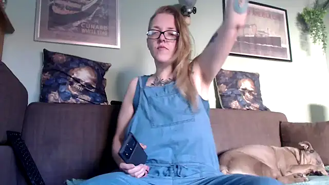 Snapshot of Astrid-Gilbert chatting on 03/18/25, 08:36 Astrid-Gilbert online show from 03/18/25, 08:36