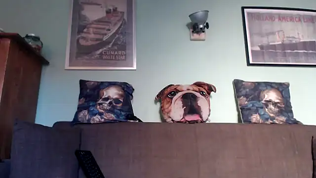 Snapshot of Astrid-Gilbert chatting on 03/20/25, 08:09 Astrid-Gilbert online show from 03/20/25, 08:09