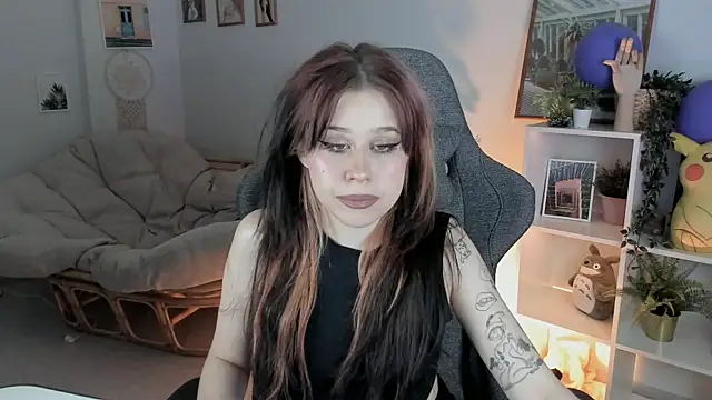 Snapshot of MisaPage chatting on 02/04/25, 12:11 MisaPage online show from 02/04/25, 12:11