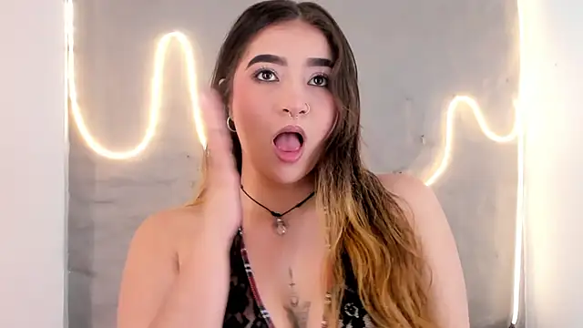 Shanntal  online show from 02/01/26, 12:59