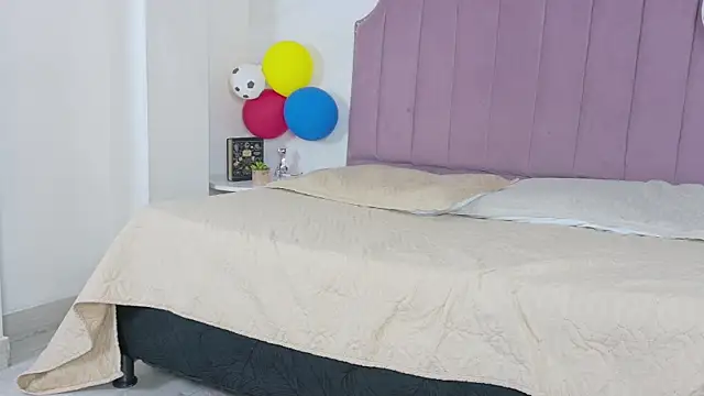Snapshot of Shanntal_ chatting on 06/30/26, 07:59 Shanntal online show from 06/30/26, 07:59