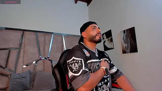 LeandroRusso online show from 01/28/25, 07:32