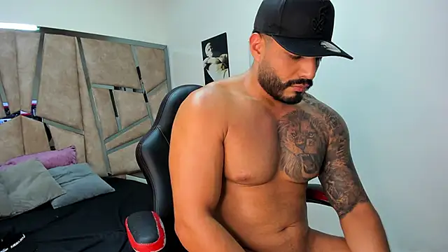 LeandroRusso online show from 02/04/25, 02:39