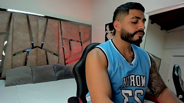 LeandroRusso online show from 02/10/25, 08:10