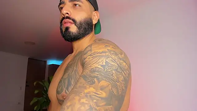 LeandroRusso online show from 03/18/25, 02:25