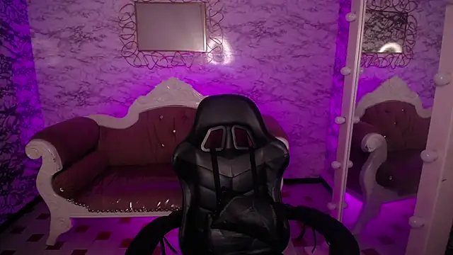 Hela v online show from 03/06/25, 12:09