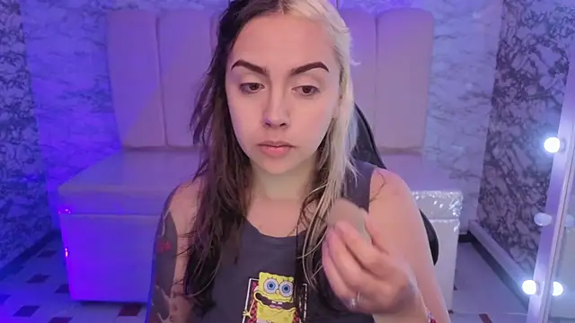 Hela v online show from 10/16/25, 11:44