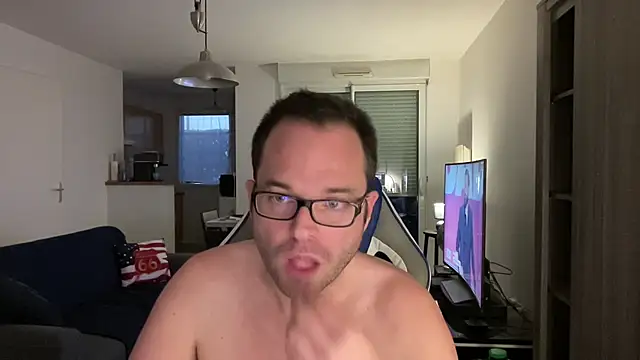 Funnyjul31 online show from 02/17/25, 05:53