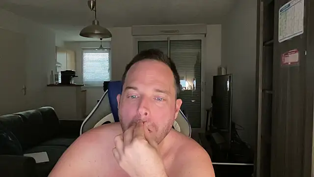 Funnyjul31 online show from 03/14/25, 04:40