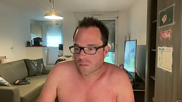 Funnyjul31 online show from 04/25/26, 05:43